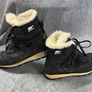 SOREL  Whitney Short Lace Boot warm winter snow black lace up waterproof boots